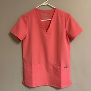Figs Casma 3 Pocket Scrub Top